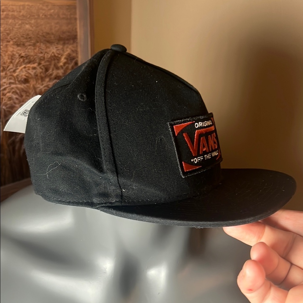 Vans Black Cap| Snap Adjustable back - Picture 2 of 4